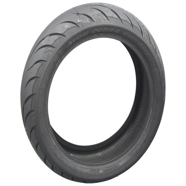 エイボンタイヤ AVON コブラクローム 200/50R17 75H リア ブラック 200/50R17 75Hサイズサイズ：200/50R17 75Hカラー：ブラックOEM品番・クロス:-素材:ラバーイギリス生まれの名門ブランドAVONのタイヤです。絶大な人気を誇るコブラの後継モデルであり、トレッドに施された蛇の表皮を再現したデザインによりモダンさが増し、強烈なインパクトを与えつつ洗練された印象を演出します。スポーツタイヤの製法を取り入れ内部の構造と、トレッドパターンを見直す事で、タイヤの接地面を前作よりも5%増やし、コーナリングでのハンドリングを向上させウェット時でも優れたグリップを発揮します。まさにハイパフォーマンスクルーザーの最適なツーリングタイヤと言えます。640592楽天 JP店