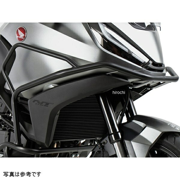 ヘプコアンドベッカー HEPCO&BECKER タンクガード 22年-24年 NT 110022年-24年 ホンダ NT 1100 取り付けにはHアンドB製エンジンガードが別途必要NT1100のカスタムパーツヘプコ&ベッカー製 NT1100 タンクガードはなぜ欧州の玄人から、多くの支持を受けるブランドとなったのでしょうか。安心感の提供ヘプコ&ベッカーのタンクガードを搭載する利点は、何よりも不安からの開放です。立ち転けや転倒、その修理代など、ベテランでもヒヤッとすることがあります。ヘプコ&ベッカーではツーリングを心から楽しむことを目指し、製品を開発、お届けしています。高い安全性万が一の有事から車体を守ります。直接のダメージを防ぐだけでなく、衝撃を多点に分散し、全体的にダメージを少なくする効果が期待できます。地面と車体の間への足の挟み込みなども防ぐことも大事な機能です。品質の差別化ヘプコ&ベッカーのタンクガードにはパイプ内部に性質の異なる特殊強化パイプをさらに1本追加させた2重構造を採用。肉厚スチールの加工が施されている車両接合ポイントはトライ&エラーより導きだされた耐衝撃性に優れた構造です。また多点支持や、パイプのつなぎ方も差し込みタイプとすることで、充分な強度を確保。これらのこだわりを元に、各所にツーリングライフの向上に貢献できるよう工夫が施されています。※オプションにエンジンガード/タンクガード バッグがあります。502-9537-0001楽天 JP店