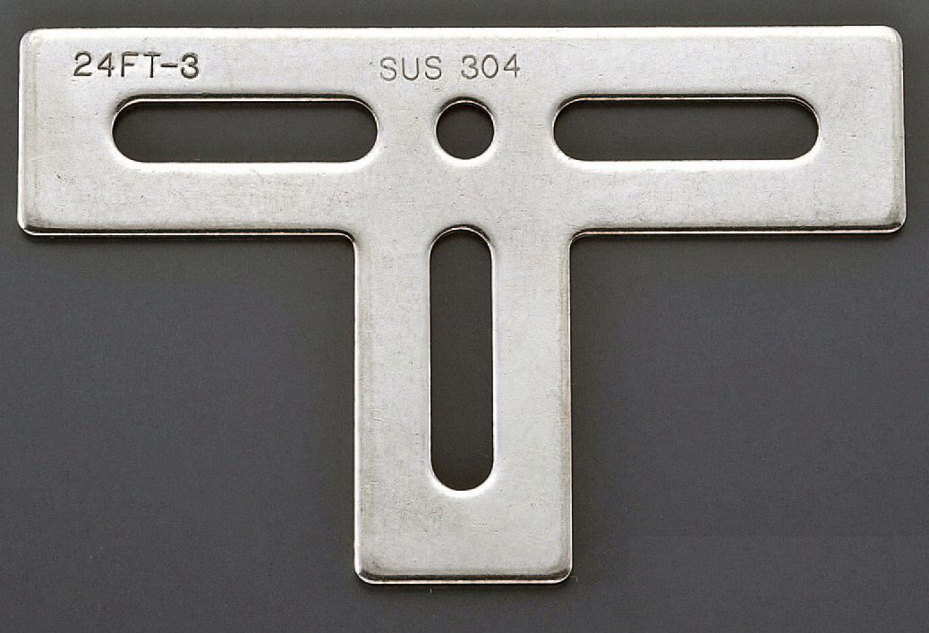 ●材質:ステンレス(SUS304)●厚み:3mm●長さ×長さ:130×93mm●幅:43mm●穴数:1●長穴数:3●穴径:8.5mm●長穴サイズ:8.5×35mm●重量:約175g（1個あたり）●入数:1個000012221659楽天 JP店　
