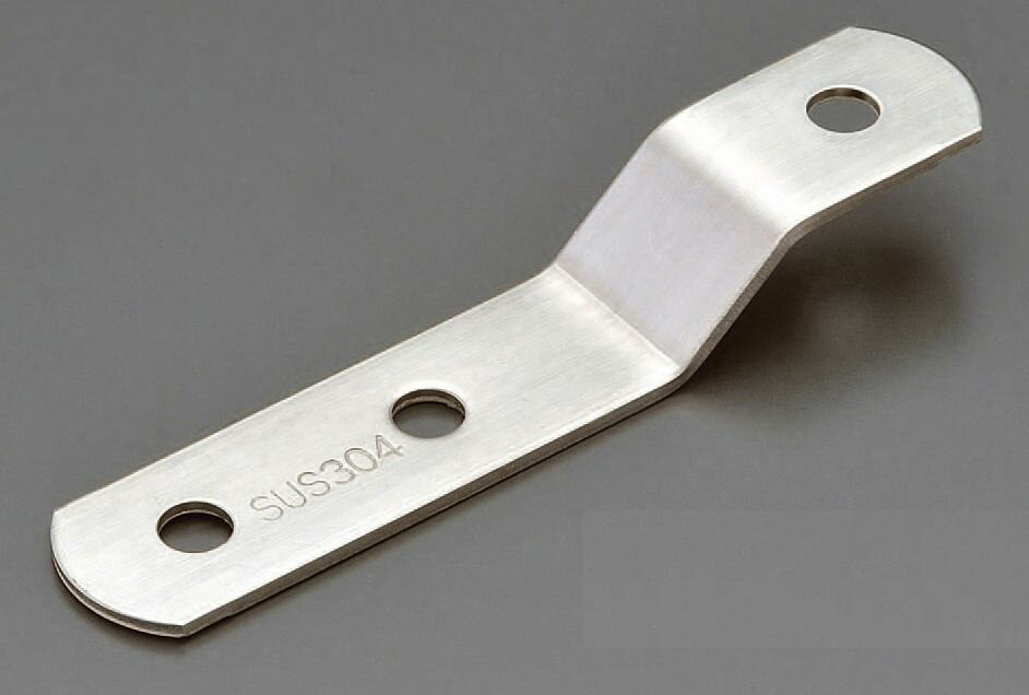 【メーカー在庫あり】 エスコ(ESCO) 19x 72mm J型連結金具 ステンレス製 000012221699 JP