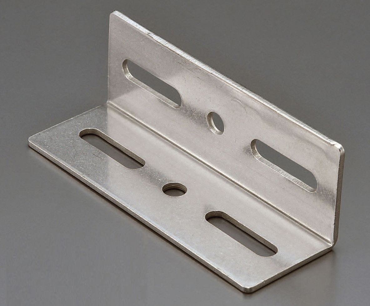●材質:ステンレス(SUS304)●全長:130mm●幅×幅:46×46mm●厚み:3mm●長穴数:4●穴数:2●長穴サイズ:8.5×35mm●穴径:8.5mm●重量（1個あたり）:約280g●入数:1個000012221757楽天 JP店　