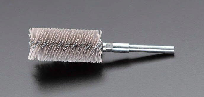 ●材質…毛：砥粒入りナイロン、軸：スチール●最大回転数…1000rpm●軸径…6mm●ブラシ径…30mm●粒度…#320ダブルスパイラルタイプ右回転専用000012069426　