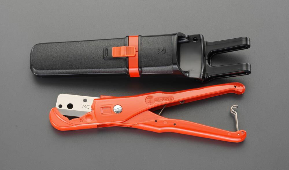 【メーカー在庫あり】 エスコ(ESCO) 37mm/210mm フレキ管カッター 000012077589 JP