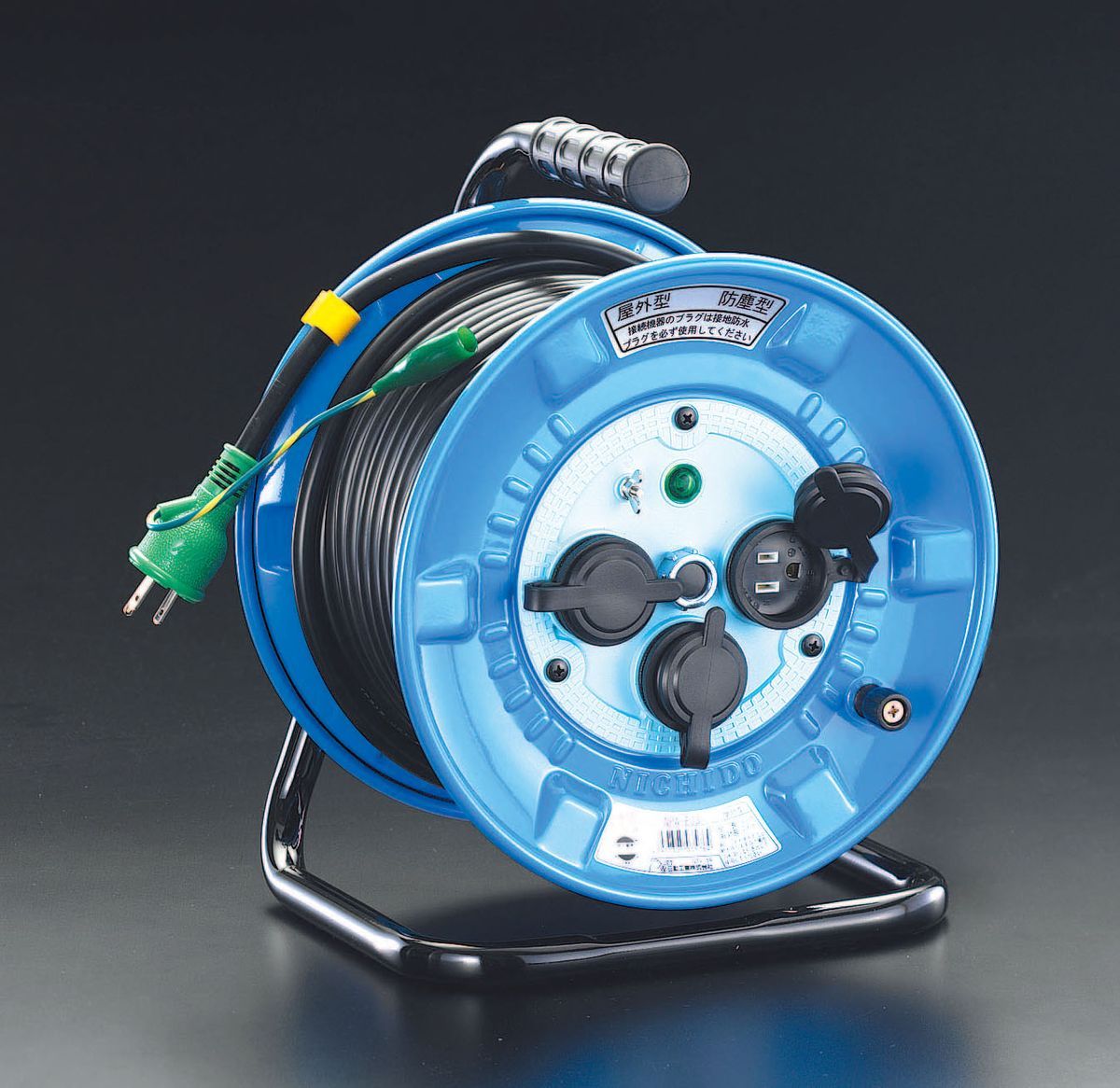 【メーカー在庫あり】 エスコ ESCO AC100V/22A/30m 電工ドラム 防雨型/アース付 000012069337 JP店