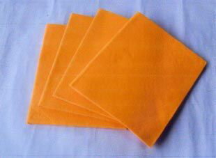 ●材質…レーヨン：80％、ポリプロピレン：20％●サイズ…500×600mm●吸水率…1151％●カラー…オレンジ入数は4枚入りです優れた水の吸水力及び、吸水スピード乾いたままでも湿らせても使用出来ます。ハサミで簡単に好きな大きさにカット出来ます。多用途に使えます ・バス、洗面台の水滴の拭き取り、お掃除に ・キッチン、シンク周りの拭き取り、お掃除に ・洗い終わった食器の拭き取りに ・テーブル、家具のお掃除、つや出しに ・鏡、窓の掃除、結露取りに ・バスマットとして ・カーペットの拭き取り、 ・セーターなどの洗濯物の脱水に ・車の洗車後の拭き取りに ・ペットの拭き取りタオルに000012242073楽天 JP店　