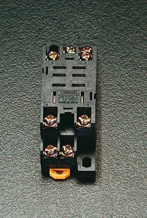 【メーカー在庫あり】 エスコ ESCO 2C リレー用 ソケット 000012008656 JP