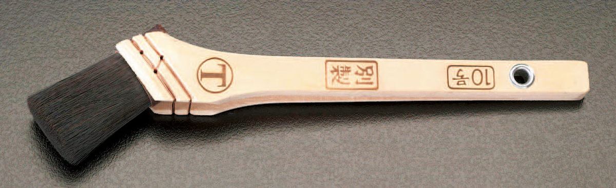 用途：一般、工場、船舶用ペイント刷毛材質：毛：馬毛、柄：木サイズ：15号全長：235mm毛幅：42mm毛丈：50mm重量：50g000012001238　