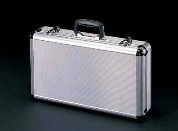 ●サイズ(mm):(内寸):500(W)×100(D)×280(H)mm、(外寸):530(W)×130(D)×300(H)mm●重量:3.0kg3mm厚硬質ウレタン貼中仕切なし鍵付000012014004　
