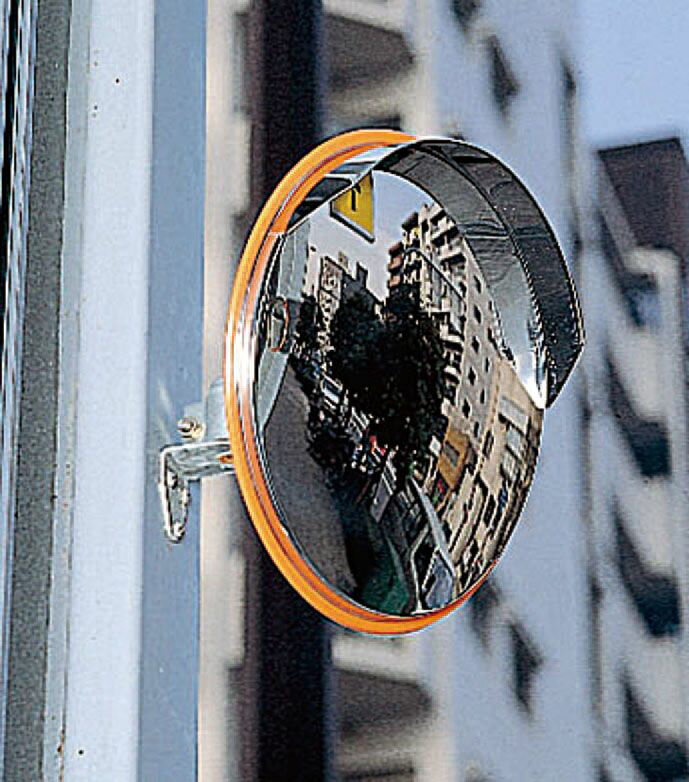 ●設置場所:壁面、ポール●材質:鏡面:ステンレス、フレーム:エラストマー、フード:ステンレス、取付金具:鉄（ユニクロメッキ）●曲面:1200R●サイズ:φ474mm●重量:2.9kg●付属品:壁面取付金、ポール取付金具付（取付可能ポールサイズ:φ34-50.8mmまで）フード付ワレない、サビない、ヒズマないステンレスミラーです。000012239478楽天 JP店　