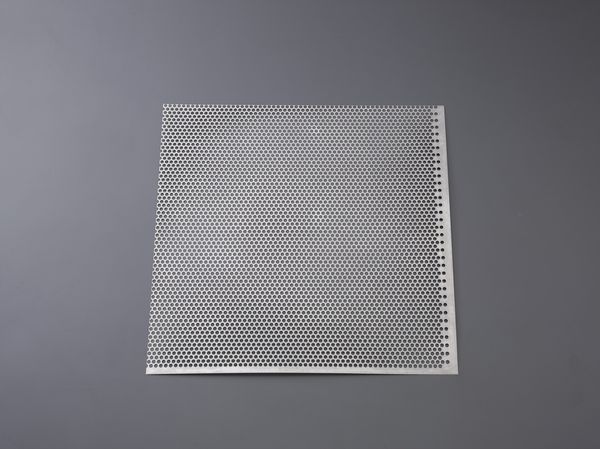 材質：ステンレス(SUS304)サイズ(mm)：500×500穴径：6mmピッチ：8mm厚み(mm)：0.5EA952B-105楽天 JP店　