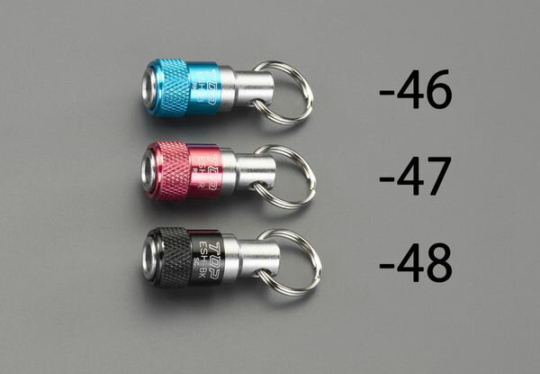 本体外径：15.6mm耐荷重：500gカラー：ブルー六角対辺：1/4”全長：52mmカラビナは付属しておりません。六角シャンク類の持ち運びや保管に便利です。腰回りに収納して、安全な作業環境を整えることができます。EA611KA-46楽天 JP店　