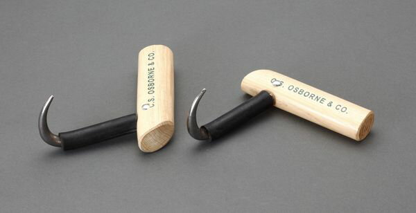 両手を使って荷物の引き寄せや運搬が可能です。材質：スチールかぎ部分を引っ掛けて、荷物の引き寄せや運搬にご使用下さい。全長：115mm刃長：85mm入数：左右1組入り000012289055楽天 JP店