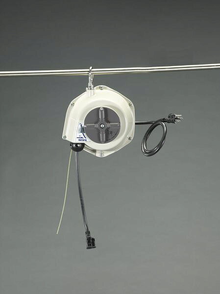 コンセント：2P・15A・125V、 接地付×1個許容電流：12A電線仕様：VCT0.75m×3心1次電線の長さ：1mサイズ：205×123×202(H)mm※側面接地はできません。吊下容量：0.1〜3kgストローク：1.3m重量：2.1kg000012291949楽天 JP店