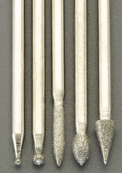 軸径：2.35mm粒度：#180サイズ：刃径×全長： φ2.0×45mm、 φ2.0×45mm 刃径×刃長×全長： 2.0×8.0×45mm、 2.5×5.0×45mm、 3.5×8.0×45mm5本組000012292104楽天 JP店　