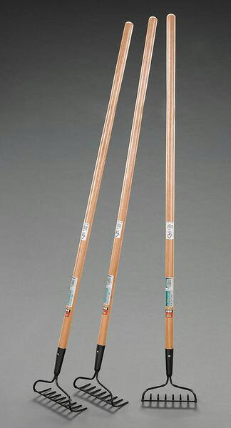 先端幅：195mm全長：1323mm頭部高さ：83mm頭部板厚：4.5mm頭部爪数：8本柄部手元形状：丸型材質：頭部：スチール 柄部：天然木重量：900g8本爪タイプ除草後の集草や整地作業狭いところでの集草や整地作業に便利ですEA650RB-12A楽天 JP店　