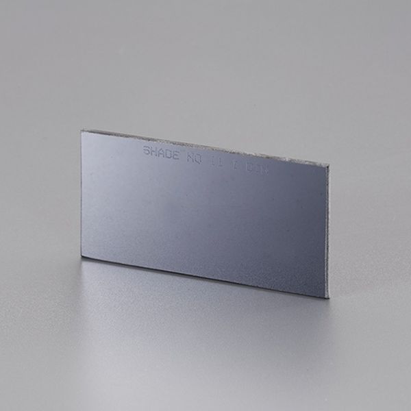 メーカー：スター電器製造（SUZUKID）型番：P-574サイズ：105(W)×3(D)×50(H)mm重量：40g材質：アルカリシリカートガラス遮光度：#13用途：交換用遮光プレートアーク溶接時の強い光を遮光、目の保護をするプレートです。被服アーク溶接：300A~400Aまで、ガスシールドアーク溶接：500A以下までの溶接作業に使用可能です。入数：1枚EA800PW-13楽天 JP店　