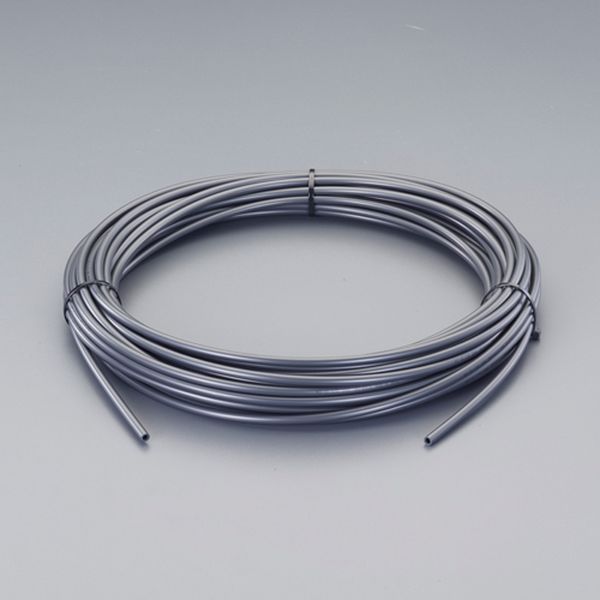 メーカー：アオイ型番：SR2-10x7外径×内径(mm)：10×7全長：20m最高使用圧力(MPa)：1.1材質：難燃エラストマー使用流体：空気、水使用温度：空気：-40℃〜120℃ 工業用水：0℃〜60℃(凍結不可)色：黒RoHS2に適合難燃材料を用いた単心難燃チューブです。溶接火花が付着しても燃え続けることはありません。（UL94V-0 認定材料を使用）スポット溶接配管に使用されます。被覆タイプのスパッタチューブと違い、皮むき作業が不要です。可塑剤が配合されていないので、チューブの細化及び硬化等のトラブルを防止できます。入数：1巻000012326483楽天 JP店
