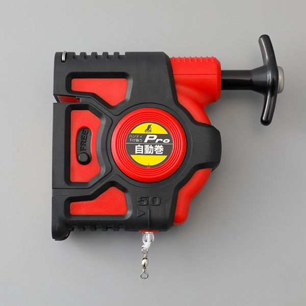 メーカー：シンワ測定型番：77375糸長さ：5m下げ振り：100〜850gサイズ：125×100×35mm糸材質：ナイロン重量：225g自動巻取式ハンマーで叩いて、木の柱に取り付ける事ができます。工具なしで針交換ができます。サビに強いステンレスバネをゼンマイドラムに採用しました。ネオジム磁石で鉄部にもガッチリ付きます。本体はエラストマー樹脂で保護されており衝撃に強い設計です。錘は別売です。入数：1個000012338634楽天 JP店　