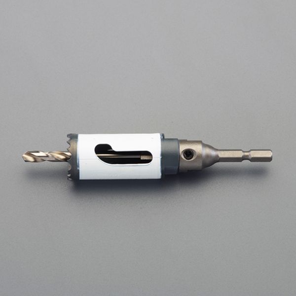 メーカー：LENOX（レノックス）型番：LX90024サイズ(mm)：37有効長(mm)：44用途：木材（釘、ビス入り可）、2×4材、ステンレス（〜2mm）、鉄（〜5mm）、非鉄金属、軽天、複合材、化粧ボード、塩ビ管、プラスチック（排水マス）、木質サイディング、金属系サイディング六角シャンク：6.35mm（1/4”）材質：刃先：マトリックスハイス（HSSハイスピードスチール） 胴部：ハイスプリング鋼重量：160gT3テクノロジー：刃先形状や厚みを進化させ、より効率の良い切削作業を実現！スピードススロット：切削時の熱発散の効率化と切り屑の排出をより容易にすることを実現！木材からステンレスまで様々なワークに対応する万能ホールソーインパクトドライバーで使用できます。入数：1本000012326237楽天 JP店　