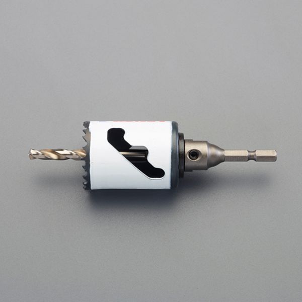 メーカー：LENOX（レノックス）型番：LX90025サイズ(mm)：38有効長(mm)：44用途：木材（釘、ビス入り可）、2×4材、ステンレス（〜2mm）、鉄（〜5mm）、非鉄金属、軽天、複合材、化粧ボード、塩ビ管、プラスチック（排水マス）、木質サイディング、金属系サイディング六角シャンク：6.35mm（1/4”）材質：刃先：マトリックスハイス（HSSハイスピードスチール） 胴部：ハイスプリング鋼重量：140gT3テクノロジー：刃先形状や厚みを進化させ、より効率の良い切削作業を実現！スピードススロット：切削時の熱発散の効率化と切り屑の排出をより容易にすることを実現！木材からステンレスまで様々なワークに対応する万能ホールソーインパクトドライバーで使用できます。入数：1本000012326238楽天 JP店　