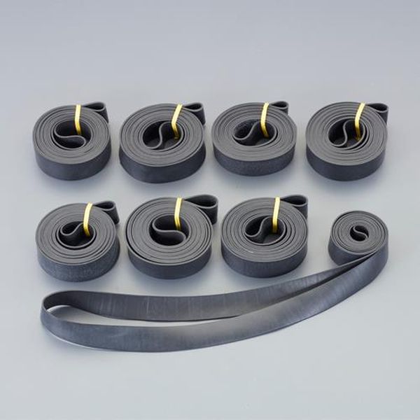 ●サイズ(W×T×折径)…20mm×2mm×1200mm●材質…タイヤ再生チューブ●カラー…黒●入数…8本●重量…900g（8本）●リングタイプ●トラックの帆止め、養生シート張りにEA628WL-47楽天 JP店　
