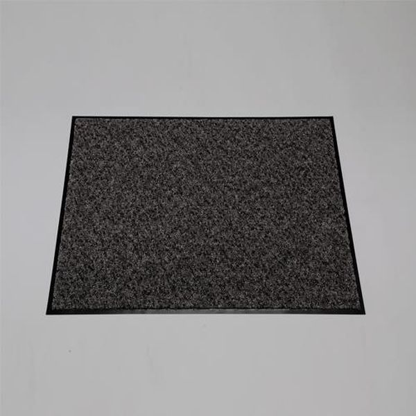 ●サイズ(mm)…750×900●厚み(mm)…9.5(パイル7.5、ベース2)●カラー…モスグレー●材質…表面：ナイロン100％（超極太ナイロン30％、B.C.F.ナイロン70％）、裏面：軟質塩化ビニール●重量(kg)…2.4●グレードを高めるエレガントカラー。●抜群の除塵性能と優れた選択堅牢度を持ち合わせます。●徴極太原着ナイロン系とB.C.F.ナイロン糸のカットパイルとループパイルを混合させ、頑固な汚れをブラッシング効果で落としながら繊細な塵もキャッチします。●弾性回復力があるので従来のマットより、はるかにへたりにくくなっています。●光に対して変褪色しにくく、水洗いによる色落ち、色移りがほとんどありません。●極極太ナイロン糸を使用しているため水切も早くできます。●防炎番号：E2170289EA997RH-154楽天 JP店　