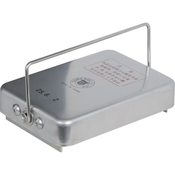 ・タンク内に還流された油やクーラントから鉄系(磁石に反応)スラッジを簡便に取り除く製品です。・強力磁石が上面及び側面に強い磁力を発揮します。底面はタンクへの固定用に弱く磁力を保持します。・上側面をステンレス、底面を軟鋼でカバー。内部にエポキシ樹脂を充填して磁石を保護。・設置が簡単で、長期間効果を持続します。・スラッジの吸着分離に。・表面磁束密度(T)：100.8・幅(mm)：173・奥行(mm)：121・高さ(mm)：43・非常に強力な磁力を持っています。取扱及び設置には注意してください。・強力な磁石やモーターなどには近づけないで下さい。・時計、コンピューター、携帯電話、ペースメーカー等医療用器具といった磁力の影響を受ける製品には近づけないでくだ さい。・本品の回りに刃物や鋭利な磁性体を置かないでください。・100℃以上で使用しないでください。・生産国 日本・質量 3.500kg・コード：635-1869 ・品目：TMG2MSTMG-2MS楽天 JP店