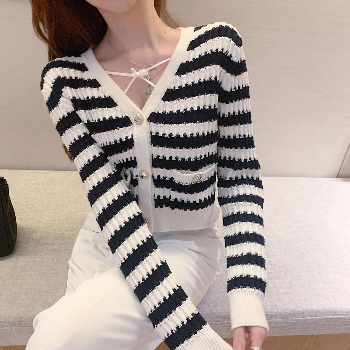 Rakuten - 春 秋 レディース ジャケット上品 きれいめ 長袖 アウター 韓国 ファッション 10代 20代 30代 40代 ストライプ エレガント Vネック スモール カーディガン セーター ショート丈