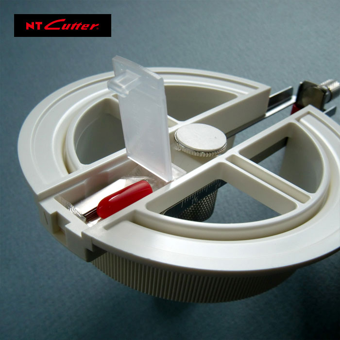 NT���å�����C-1500P����ʤɤ���ʪ�ѱ��ڤꥫ�å������濴�˥ԥ��򤢤����ˤ��줤�ʱߡ�ľ��1.8��17cm�ˤ��ڤ�ޤ������󥿡���������Ȥ����濴�Ф�����ñ�Ǥ�