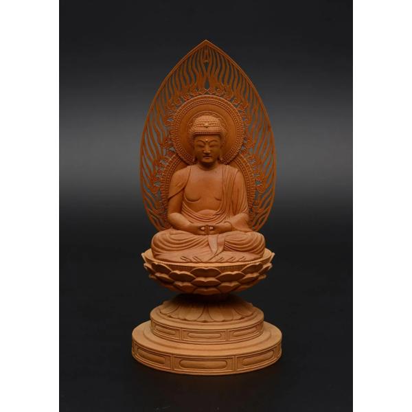 商品について ◆名称：仏像 座像 ◆宗派：天台宗 ◆ご本尊：阿弥陀如来 あみだにょらい ◆仏像サイズ 高さ：365mm　　横幅：180mm　　奥行：170mm ◆光背：水煙 ◆素材：桂 かつら 材 ◆台座：丸台座 後ろをカットしてあります ◆仕様：手彫り 作・篠原秀行 ◆お届け：仏身、台座、光背が別々に入っております。 ◆組立て：光背は台座後部に差し込んでいただき、仏身は台座に乗せてください。 ※仏身は台座に居乗っているだけで固定されておりません。お手入れの際には仏身を支えるなど落下させないようご注意ください。 ◆お手入れ：毛先のやわらかい毛払いや筆でほこりを払ってください。 ※水、洗剤、アルコール、シンナーなどのご利用は厳禁です。 ◆その他： ※ひとつひとつ手作りのため多少の誤差が生じることがございます。