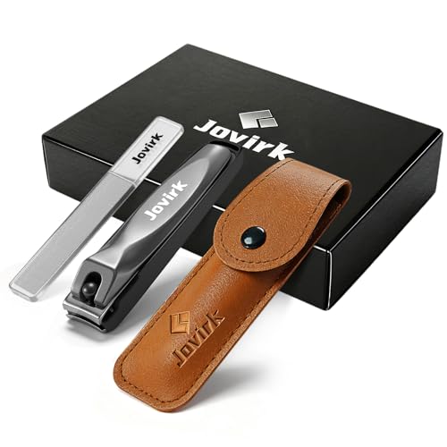 Jovirk爪切り ステンレス つめきり 高級 飛散防止 爪切りセット 爪やすり 爪用ヤスリ 収納袋付き 防水 手足用 切れ味いい 男女兼用 （バレンタインギフト）・Jovirk シリーズ最高峰の切れ味Jovirk プレミアム爪切り一度使えば他に戻れない、極上の切れ味を実現！飛散防止カバーで爪片の散乱を防ぎ、清潔処理が簡単。高耐久ステンレス製なので、長期間鋭さが持続。付属の粗・細両面爪やすりで整形から仕上げまでワンステップ。丸洗い OK で手入れもラクラク。日常の爪ケアを、贅沢なひとときに昇格させる逸品です。（バレンタインギフト）・Jovirk爪切りの選ばれる理由切れ味に徹底的にこだわり、巻き爪や硬い爪も楽にカット。刃こぼれしにくい高品質ステンレス鋼（調達難易度の高い420J2特級鋼使用）を採用し、長く鋭い切れ味を持続。爪断面は滑らかに仕上がり、使いやすい開口部設計でストレスなく作業可能。さらに水洗い対応と飛散防止カバーで清潔を保ち、お手入れも簡単。品質への自信から、1年間の保証を付帯しています。（バレンタインギフト）・Jovirk爪切りの、細部への徹底的なこだわり厚い爪・硬い爪もストレスなくスパッと切れる切れ味にこだわりました。10種類以上の爪切りを研究して開発された高硬度ステンレス製のカーブ刃は、爪の形状に合わせてミリ単位で調整。握りやすく滑りにくい人間工学に基づいたハンドルと合わせ、快適な使い心地を実現します。錆びにくくお手入れも簡単なので、末長くご愛用いただけます。（バレンタインギフト）・Jovirk爪切りの切れ味の持続と安心設計高硬度ステンレス製の刃は、鏡面研磨で腐食・衝撃に強く、数十年先も鋭い切れ味を持続。サビに強く丸洗い可能で、清潔を保ちます。さらにナノテクノロジーで仕上げた細かなやすり面は、爪を傷つけず優しく整えられる安心設計です。（バレンタインギフト）・Jovirk爪切りのアップグレード収納式爪切り爪切り後のかけらが飛び散らない一体型収納ケース付き。人間工学に基づいた握りやすい形状と、梃の原理を活かした設計で、小さな力でスムーズにカットできます。使い終わったらケースをスライドして爪をまとめて廃棄できるので、後片付けも簡単。整える・磨く・洗う──3ステップで快適な爪ケアを（バレンタインギフト）ブランド: Jovirkメーカー: JovirkJAN: 0768274595478