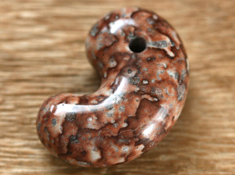 糸魚川自然石勾玉 SZ0721SeaVer 作42mm*28mm*15mm