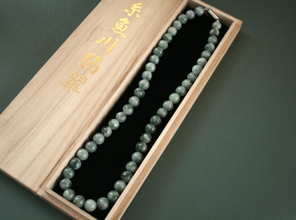 糸魚川翡翠ネックレス NE0112 浅葱加工販売 制作 10mm*50個 糸魚川 ひすい...
