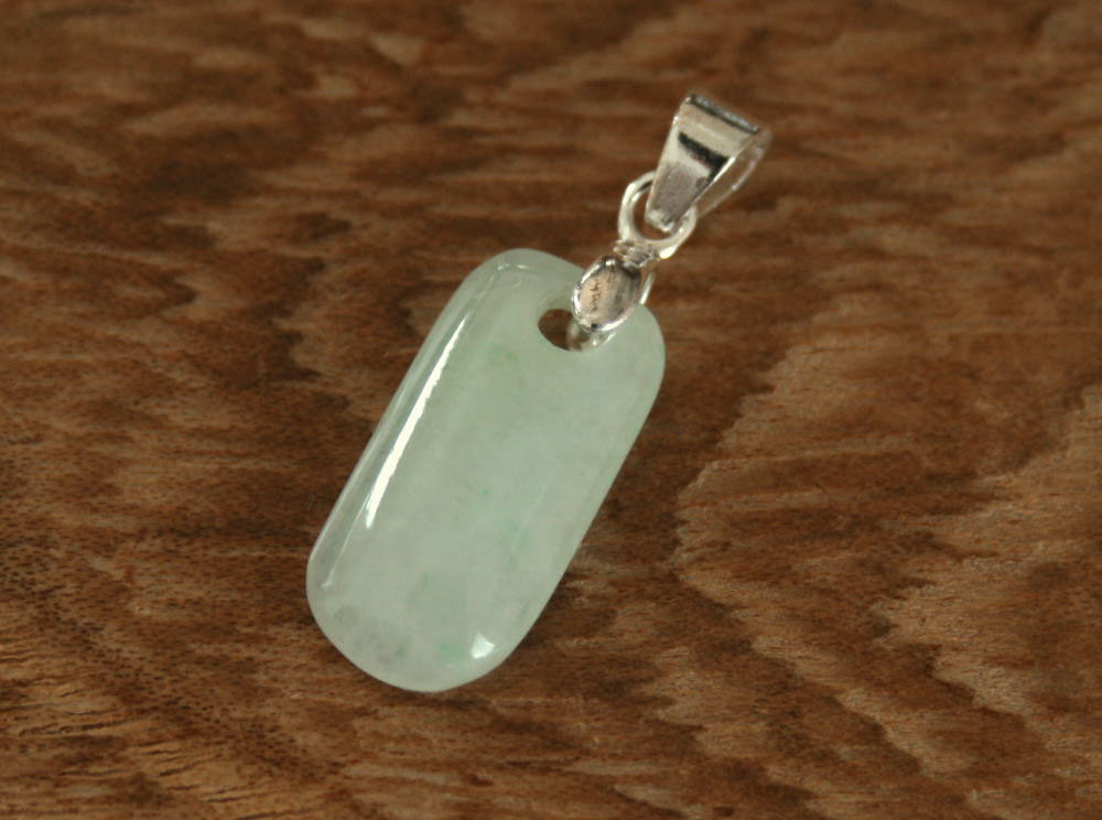 糸魚川翡翠ペンダントトップ P01834 Sou 作 糸魚川 ひすい ペンダント パワーストーン 魔除け お守り