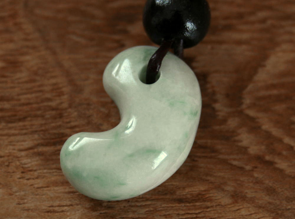 糸魚川翡翠ストラップ S01648 Sou 作 糸魚川産 ひすい ストラップ 魔除け ...