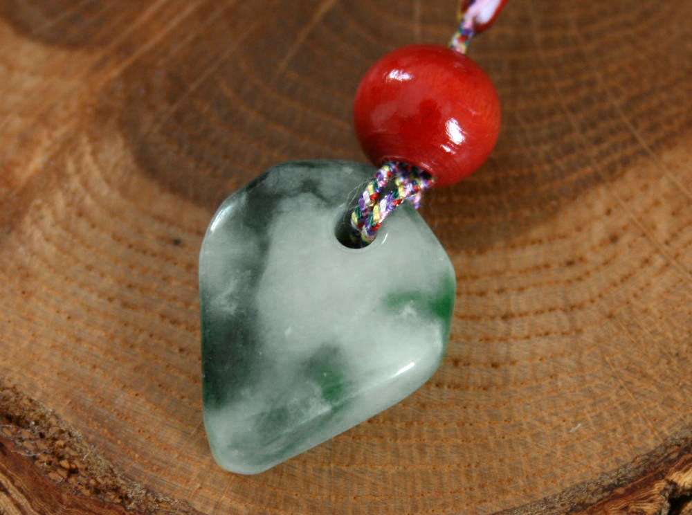 糸魚川翡翠ストラップ S01650 陽春 作 糸魚川 ひすい ストラップ お守り ...