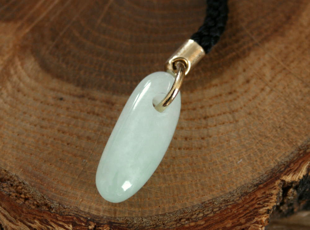 糸魚川翡翠ストラップ S01651 Sou 作 糸魚川産 ひすい ストラップ 魔除け ...