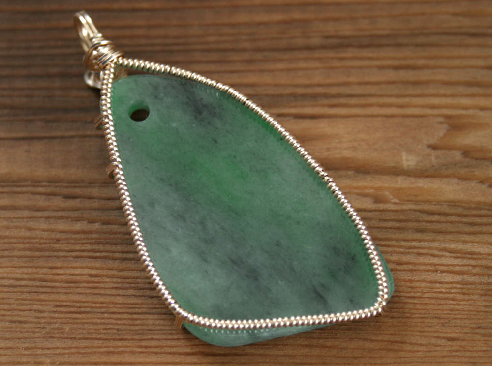 糸魚川翡翠ペンダントトップ P01853 真隆 作 糸魚川 ひすい ペンダント パワーストーン 魔除け お守り 天然石