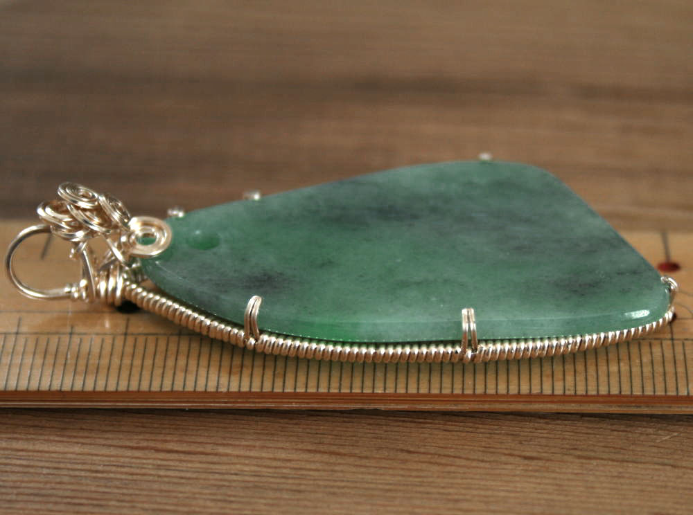 糸魚川翡翠ペンダントトップ P01853 真隆 作 糸魚川 ひすい ペンダント パワーストーン 魔除け お守り 天然石