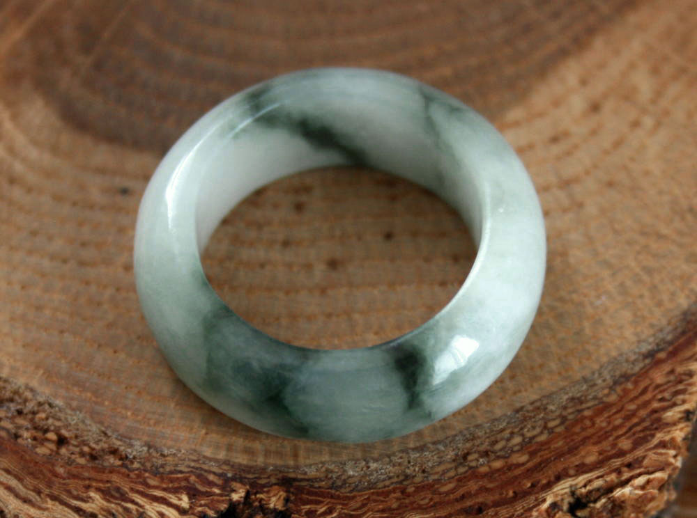 糸魚川翡翠くりぬきリング R00623 日本ヒスイ鉱業 制作 14号 糸魚川 ひす...