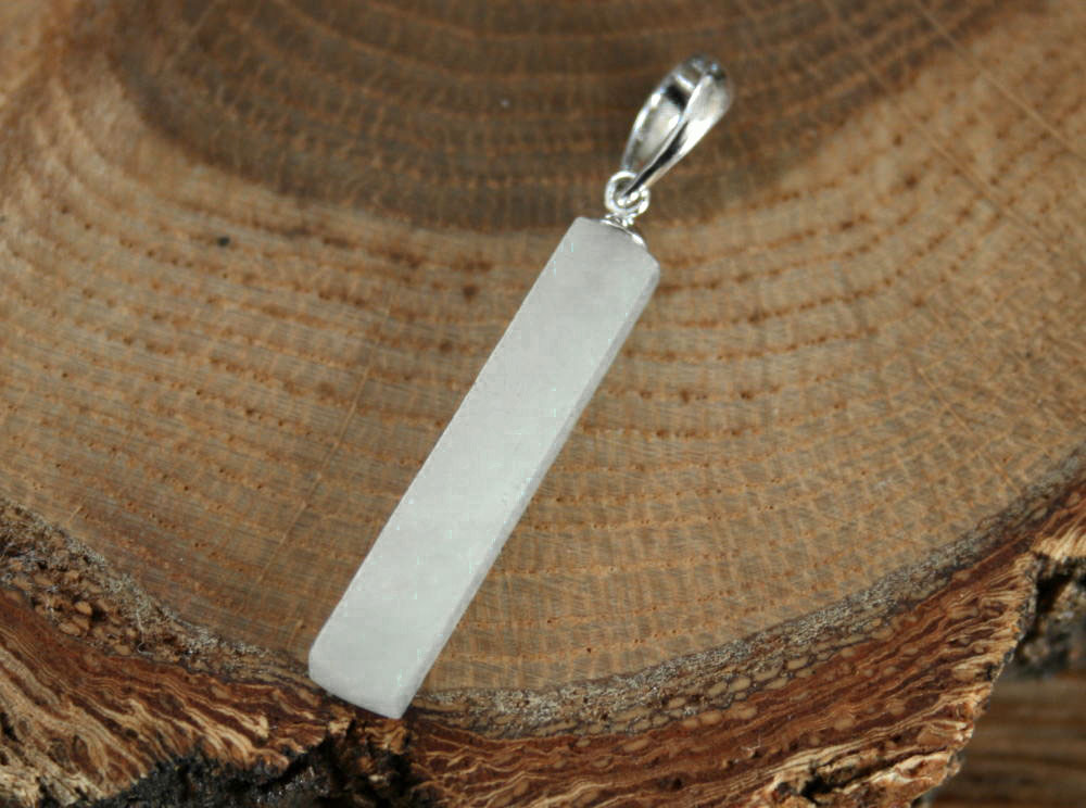 糸魚川翡翠ペンダントトップ P01860 日本ヒスイ鉱業 制作 糸魚川 ひすい ペンダント パワーストーン