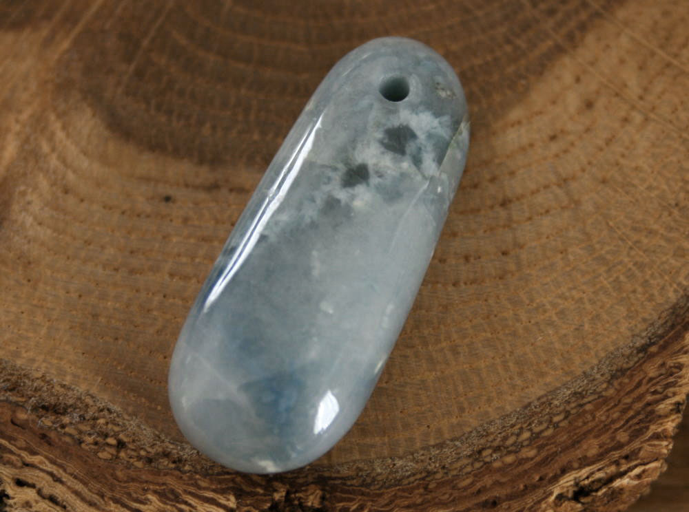 糸魚川青翡翠古代風ペンダント K00635 陽春 作 糸魚川 青ヒスイ 首飾り パワーストーン お守り 魔除け 天然石