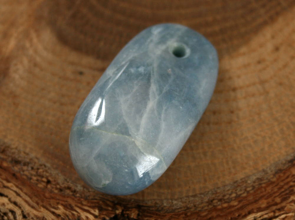 糸魚川青翡翠古代風ペンダント K00640 陽春 作 糸魚川 青ヒスイ 首飾り パワーストーン お守り 魔除け 天然石