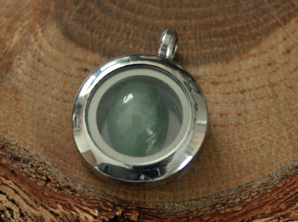 糸魚川翡翠ペンダントトップ P01879 翠雅 作 糸魚川 ひすい ペンダント パワーストーン 魔除け お守り