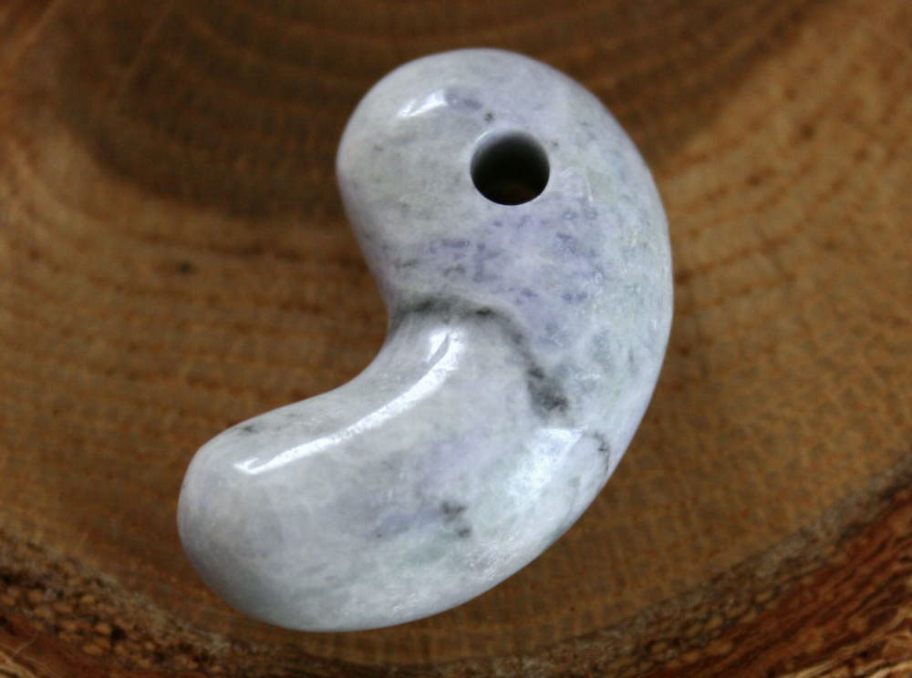 Jade - 糸魚川翡翠勾玉 M10474 和工房 作 30mm*17mm*11mm 糸魚川産 ひすい 勾玉 魔除け パワーストーン 翡翠ペンダントトップ