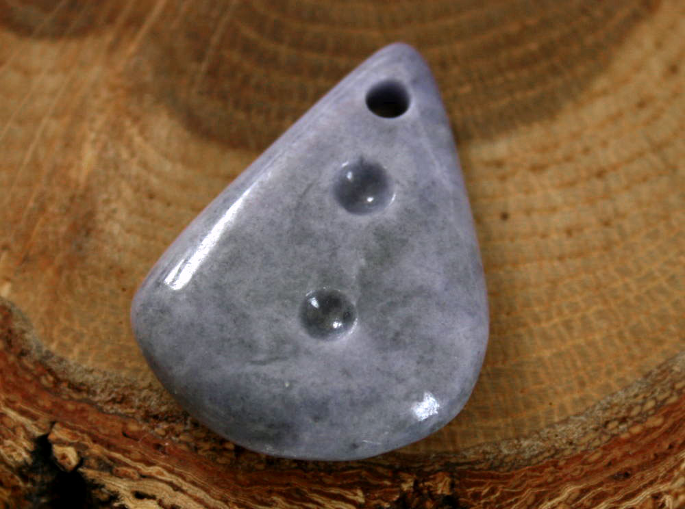 Jade - 糸魚川翡翠古代風ペンダント K00647 真隆 作 糸魚川 ヒスイ 首飾り 糸魚川産 ヒスイ製 首飾り 卵型 握り石 パワーストーン お守り 魔除け