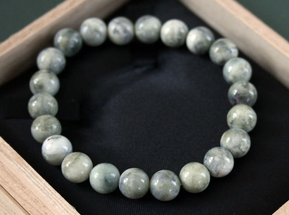 Itoigawa Jade Bracelet BRR005-31, handcrafted by a Yamanashi artisan, 8mm x 22 beads, Itoigawa jade bracelet, protective amulet, power stone.