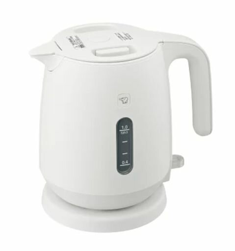 シンプル機能でベーシックな電気ケトル。ベーシックながらも6つの安全設計を搭載しており、使いやすさと安全性を兼ね備 えています。