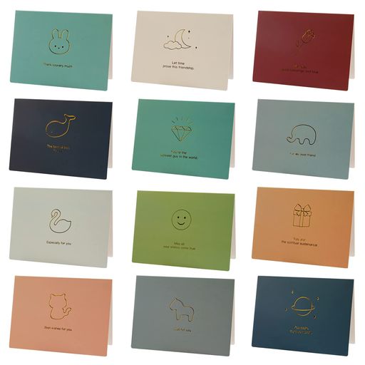 【商品仕様】12種類カード:11.5*8.5cm(2つ折り状態)12枚白い封筒:12*9cm 12枚封筒シール 直径:3cm(パターンはカードと対応する) 合計36点 【材質】メッセージカードは厚手の250g/m2上質紙を採用し、柔らかい手触りと破れにくく丈夫な特性があります。同時にインクの吸い込み具合は良くて書き心地もいいです。 【デザイン】カードには花、動物、宇宙などの要素使い、箔押しの加工方法を利用してちょっと可愛いとシンプルな高級感が演出します。 【封筒・シール】シンプルでおしゃれな白い封筒は各重要な場合に適します。更にワンポイントは封筒シールとカードのパターンは一つずつ対応します。 【感謝・愛・祝福の気持ちを】家族、友達、同僚など大切な人への挨拶カード。結婚式、送別会、職場異動の際などの重要な場面に贈るメッセージカード。誕生日、バレンタインデー、新年などの特別な日のプレゼントグリーティングカード。年齢問わず、目上の方にも失礼にならない、品の良いアイテムです。