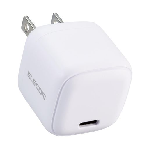 USB Power Deliveryに対応したUSB Type-C(TM)ポートを搭載し、対応するスマートフォン、タブレットなどを充電できるUSB AC充電器です。 USB Power Delivery(パワーデリバリー)とは、アダプターと接続機器間で情報をやり取りすることで、その機器間における最適な電力を選択し、高速充電を実現するUSB規格です。 ※本製品の最大出力は20Wです。 手のひらにすっぽり隠れるほど小さく(幅約33.7mmx厚み約33.7mmx高さ約33.7mm)、軽量(約39.1g)なので外出や出張などの際の持ち運びに便利です。 USB Power Deliveryに対応しています。iPhoneを約30分で50%まで充電できるから、外出先でスピード充電が可能です。